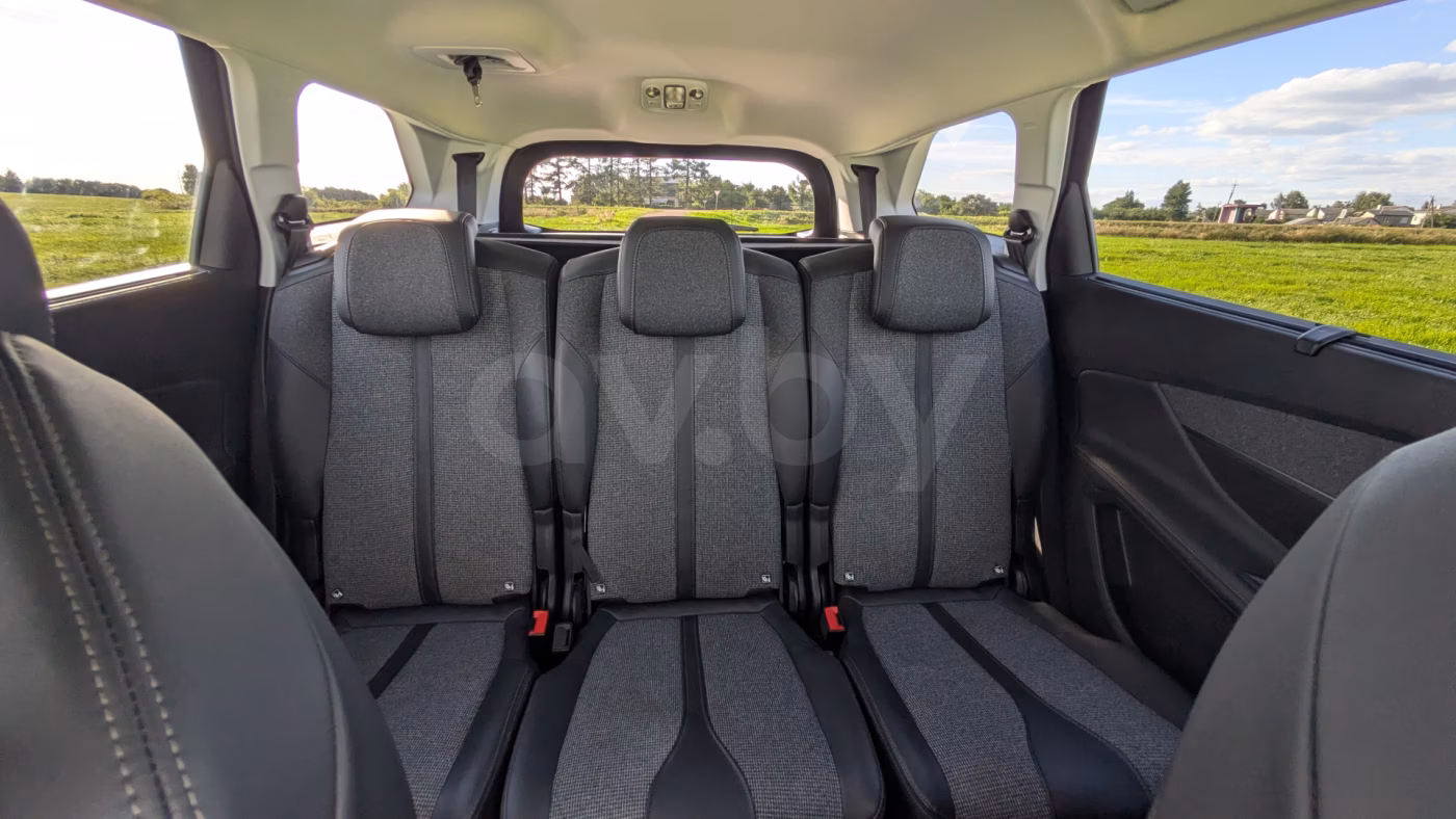 Peugeot 5008 фото 13
