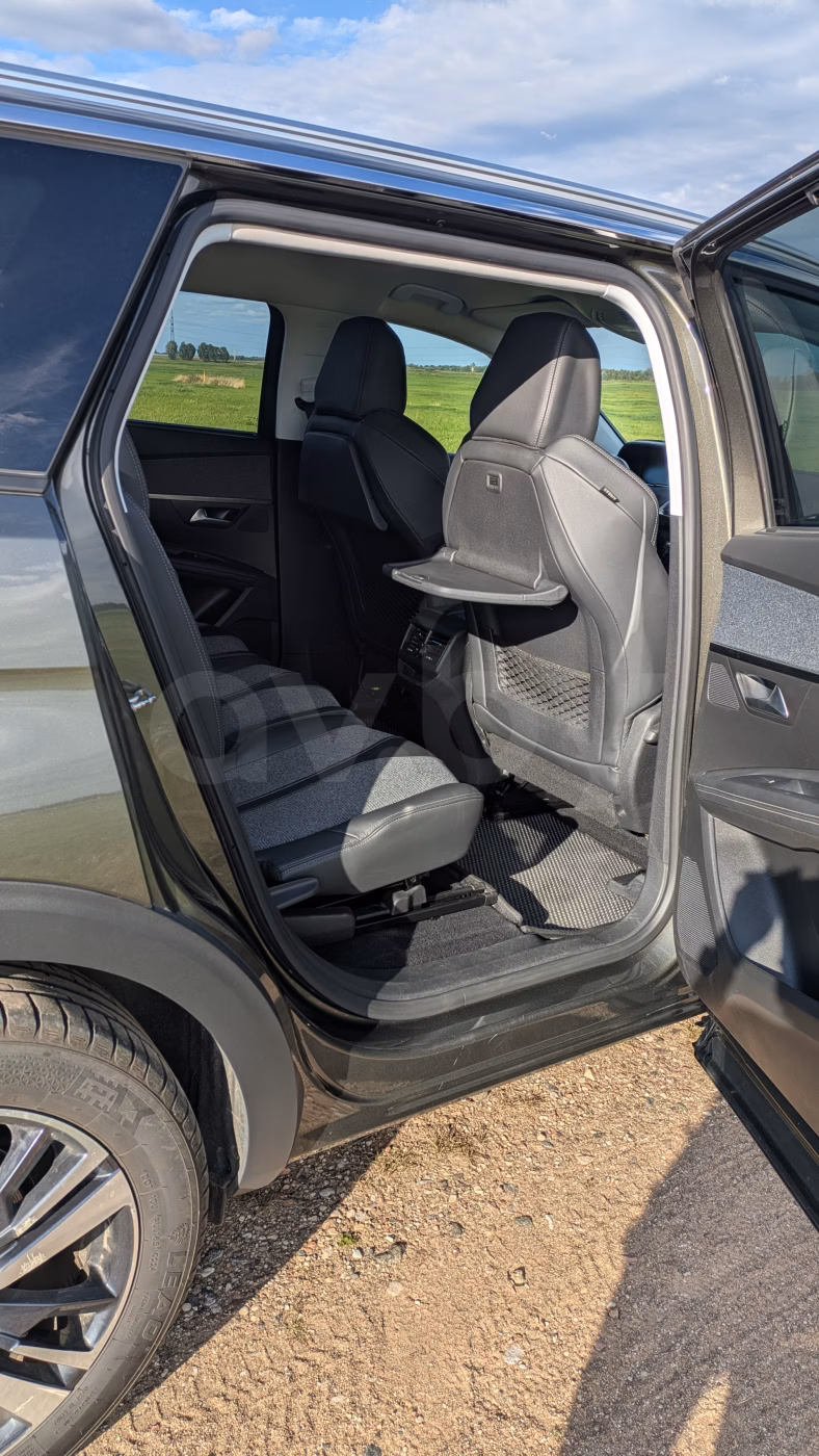 Peugeot 5008 фото 11