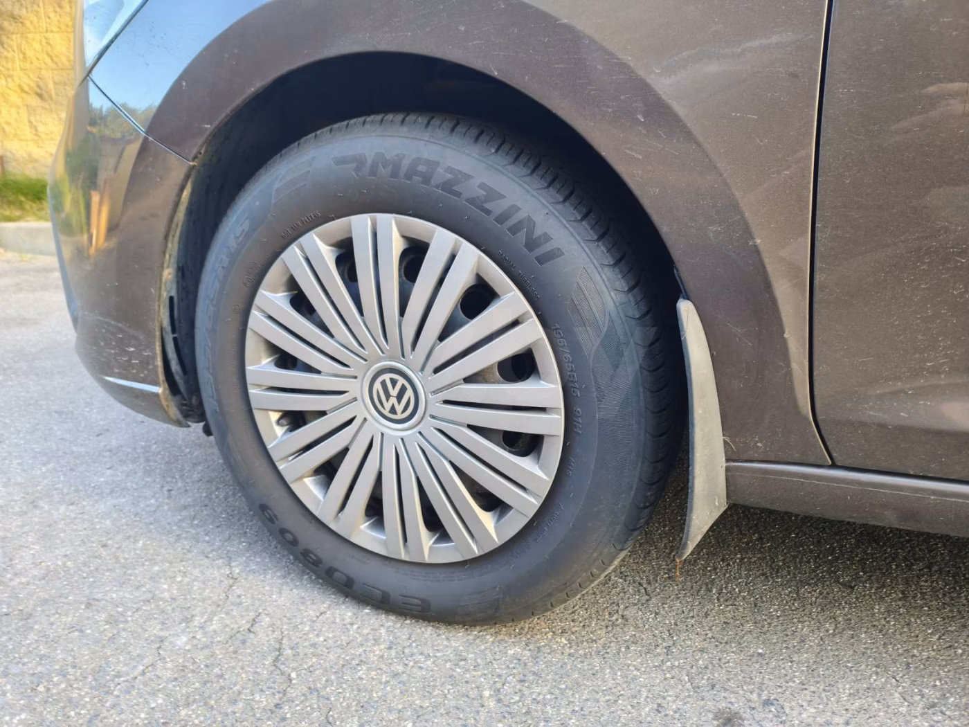Volkswagen Polo Sedan фото 6