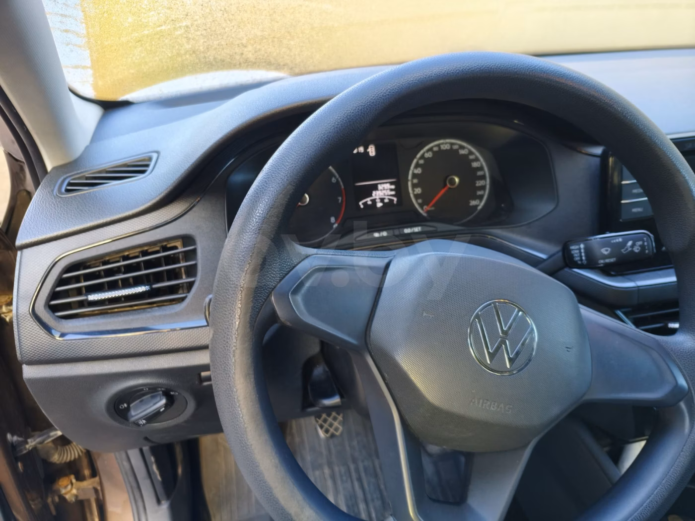 Volkswagen Polo Sedan фото 13