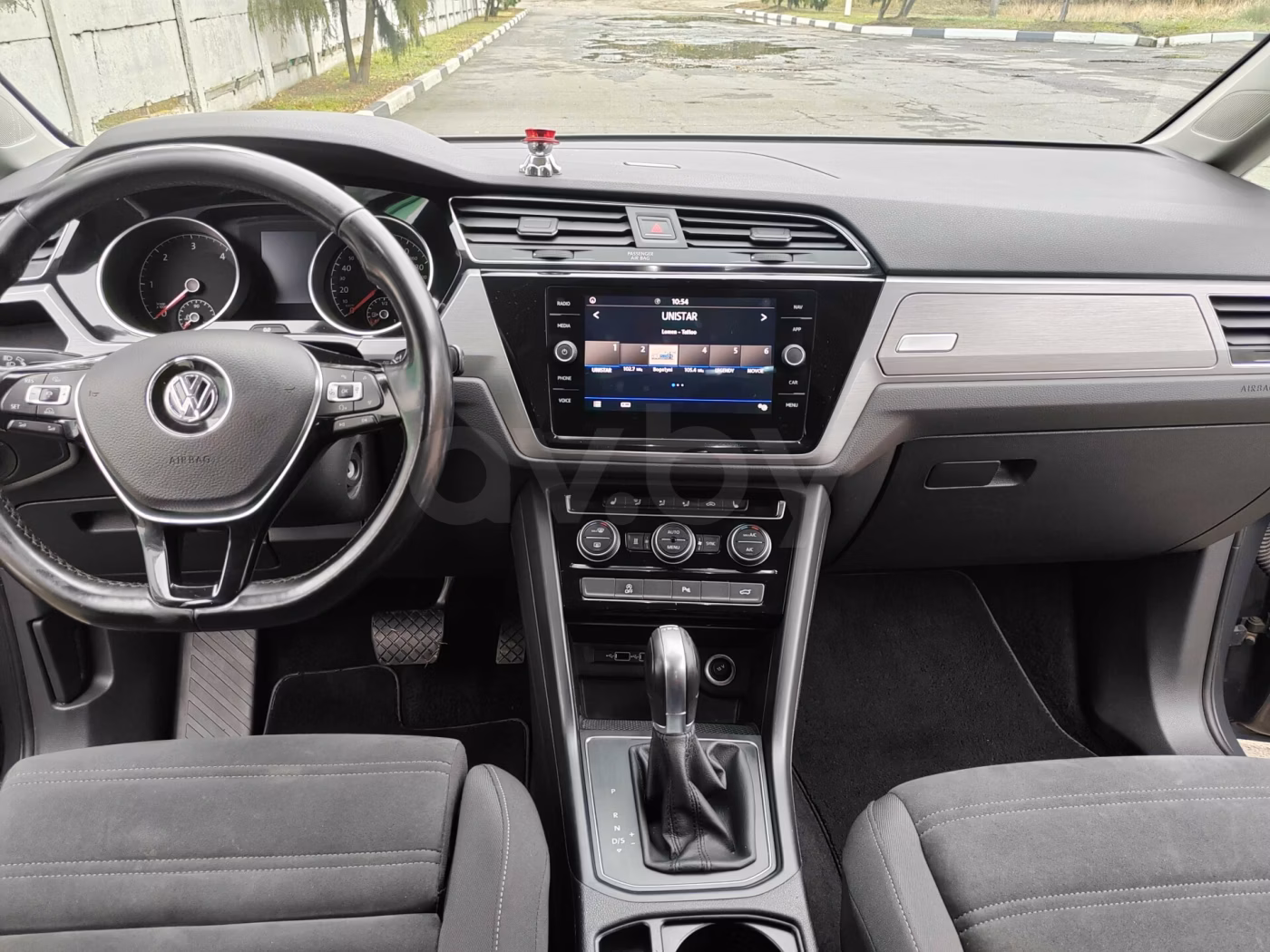 Volkswagen Touran фото 2