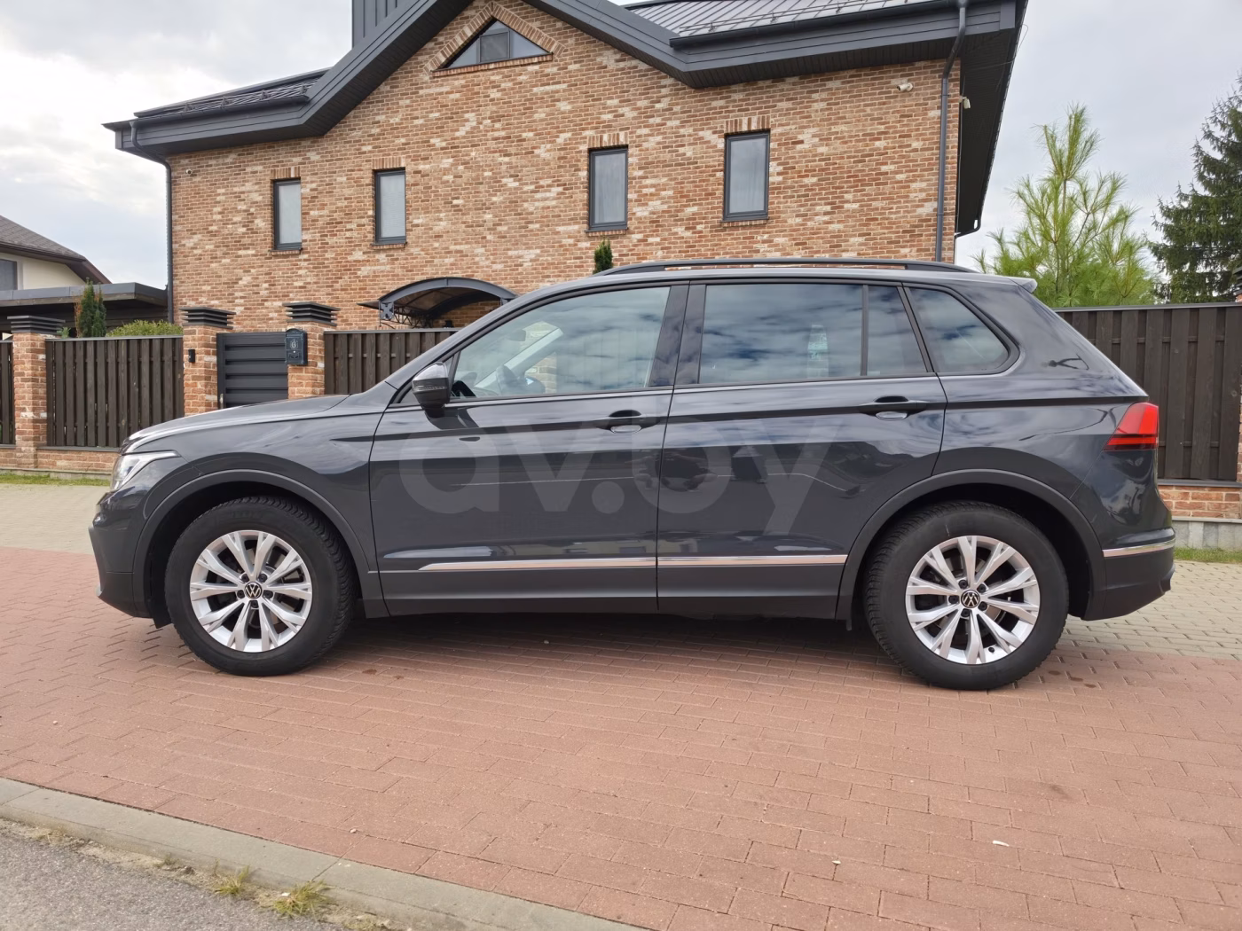 Volkswagen Tiguan фото 2