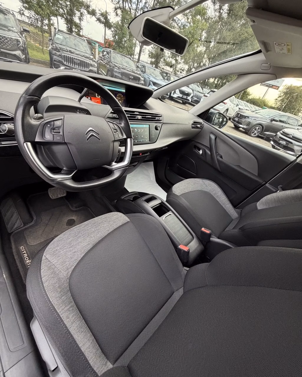 Citroen C4 Grand Spacetourer фото 10