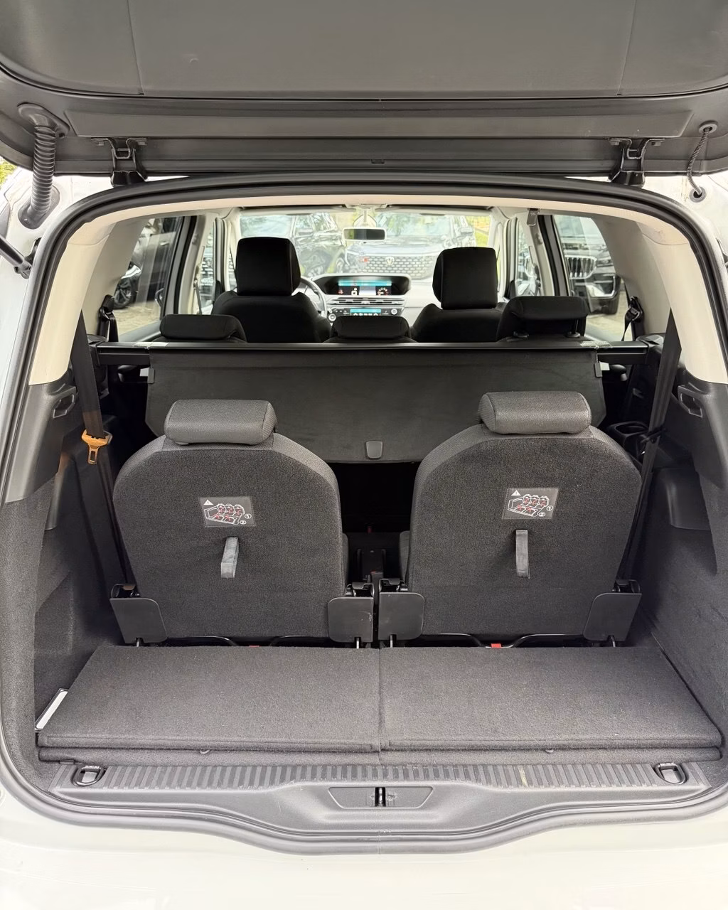 Citroen C4 Grand Spacetourer фото 16