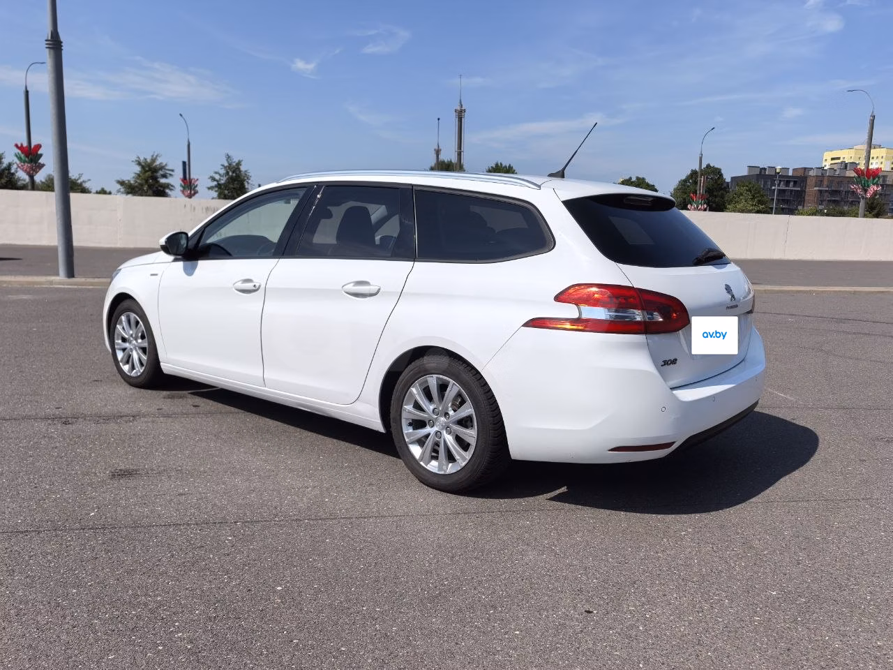 Peugeot 308 фото 2