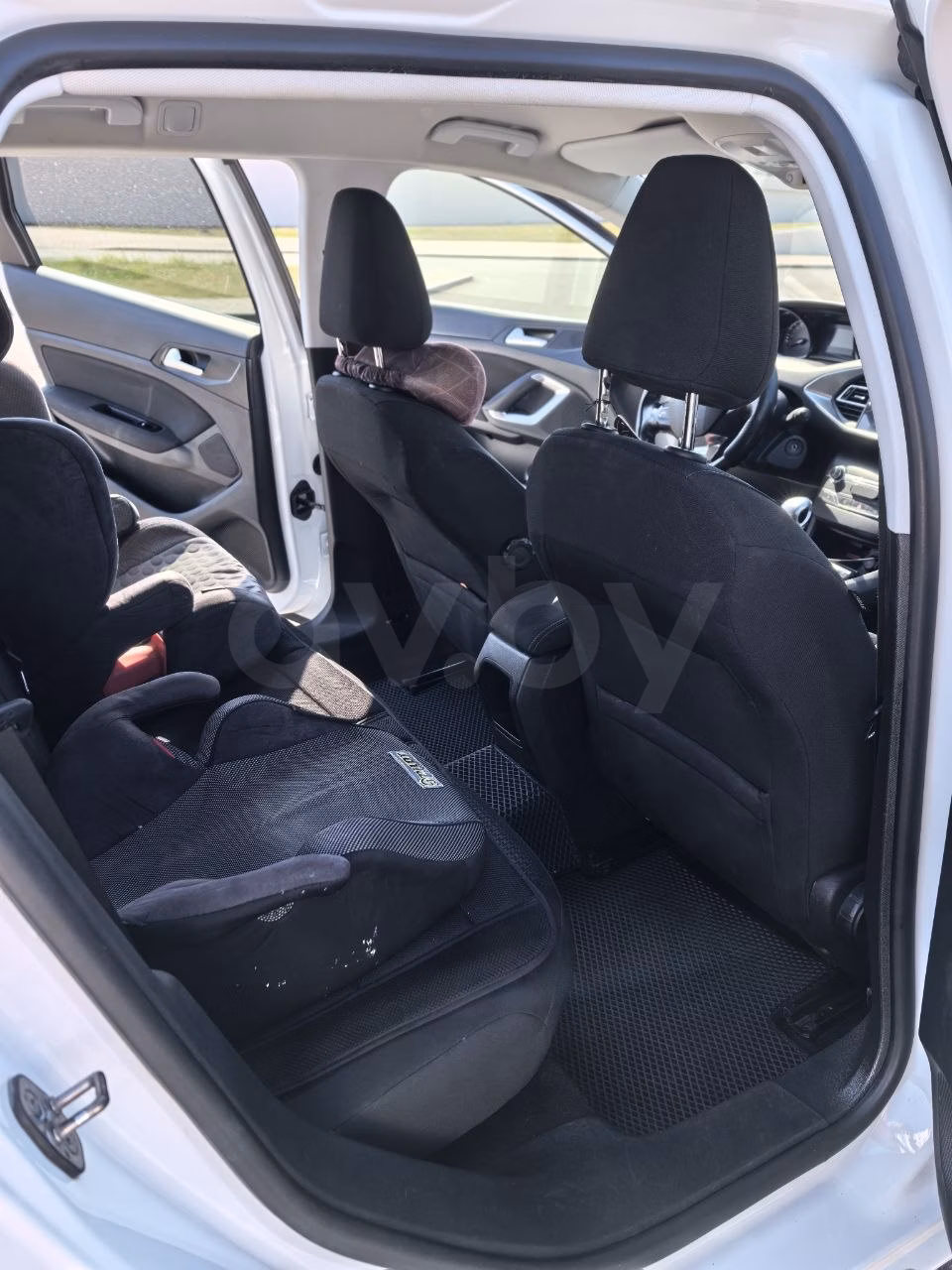 Peugeot 308 фото 10