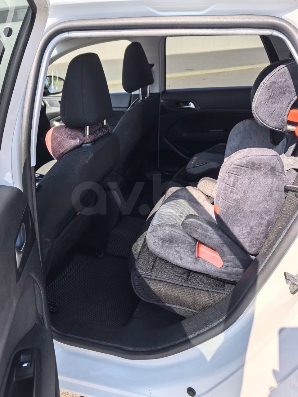 Peugeot 308 фото 11
