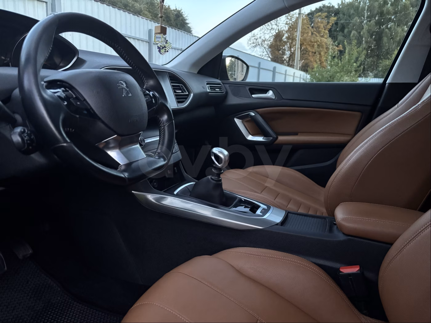 Peugeot 308 фото 11