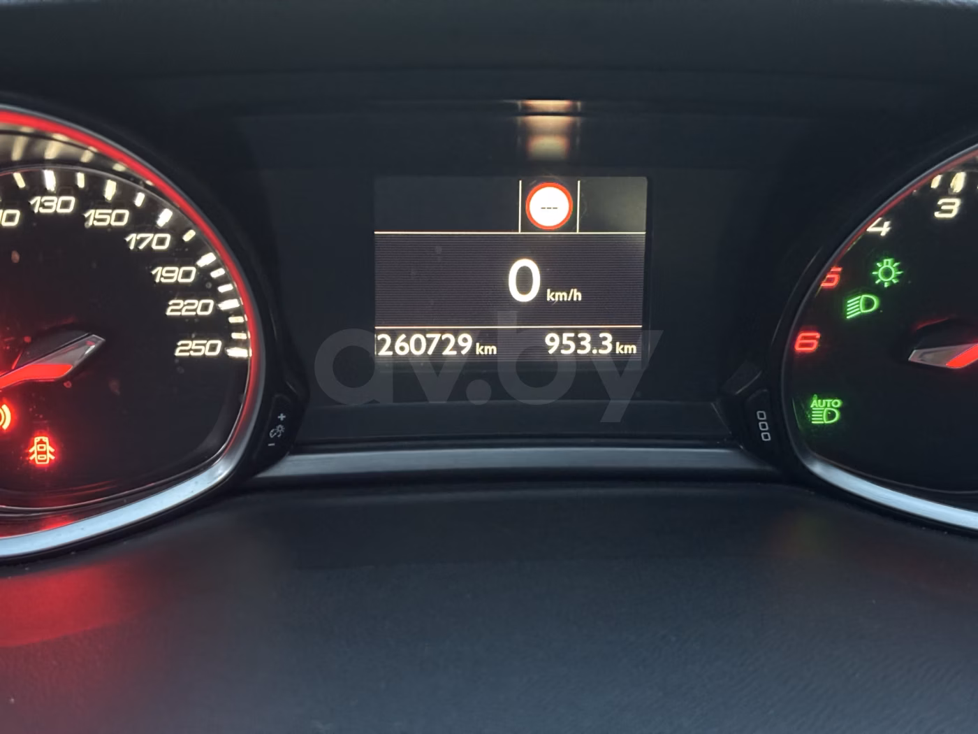 Peugeot 308 фото 9