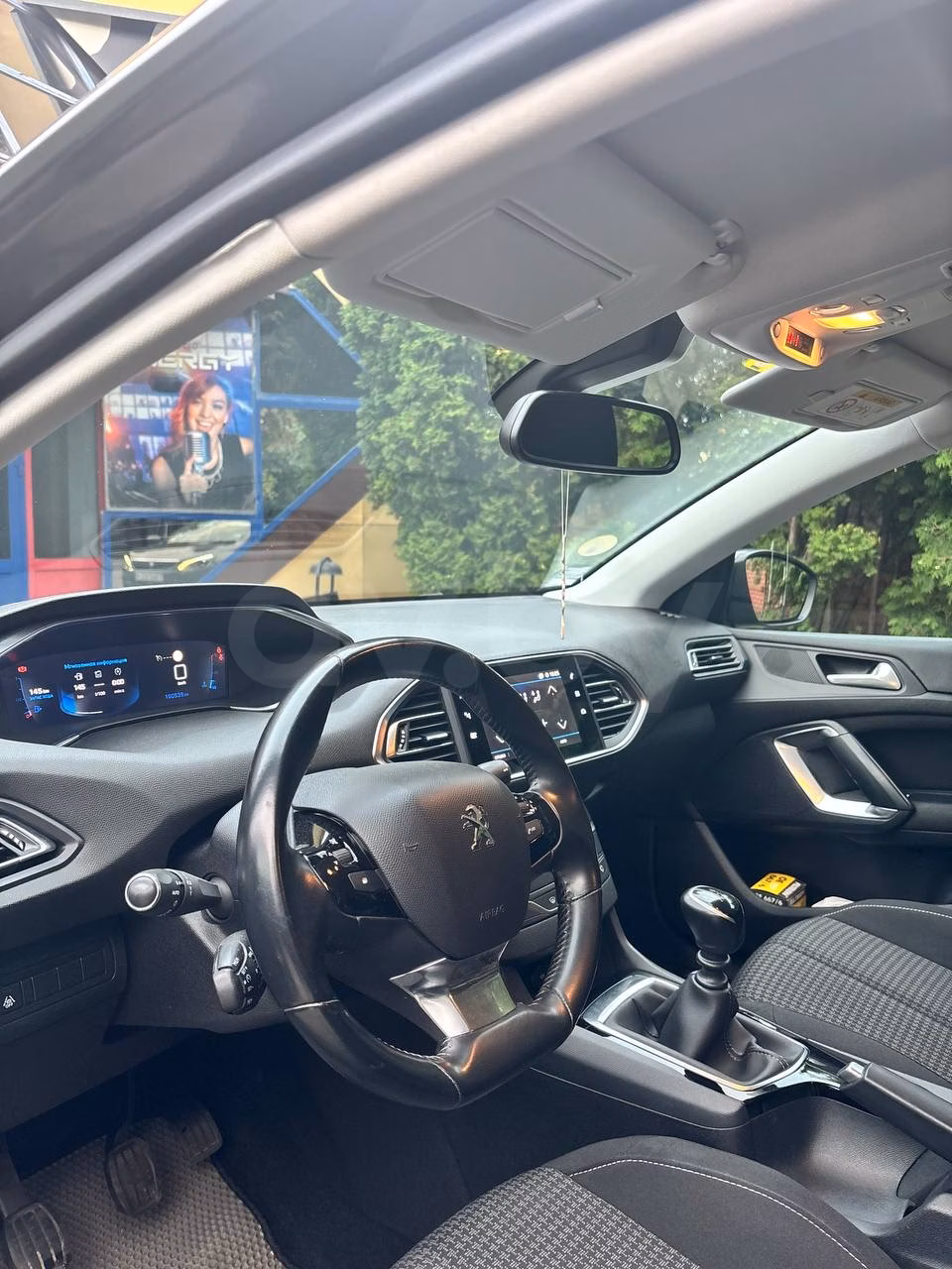 Peugeot 308 фото 9