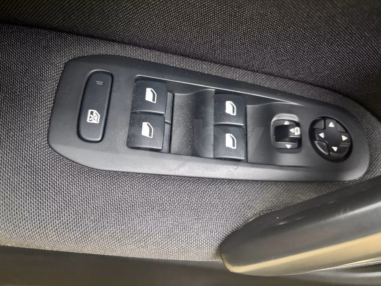 Peugeot 308 фото 14