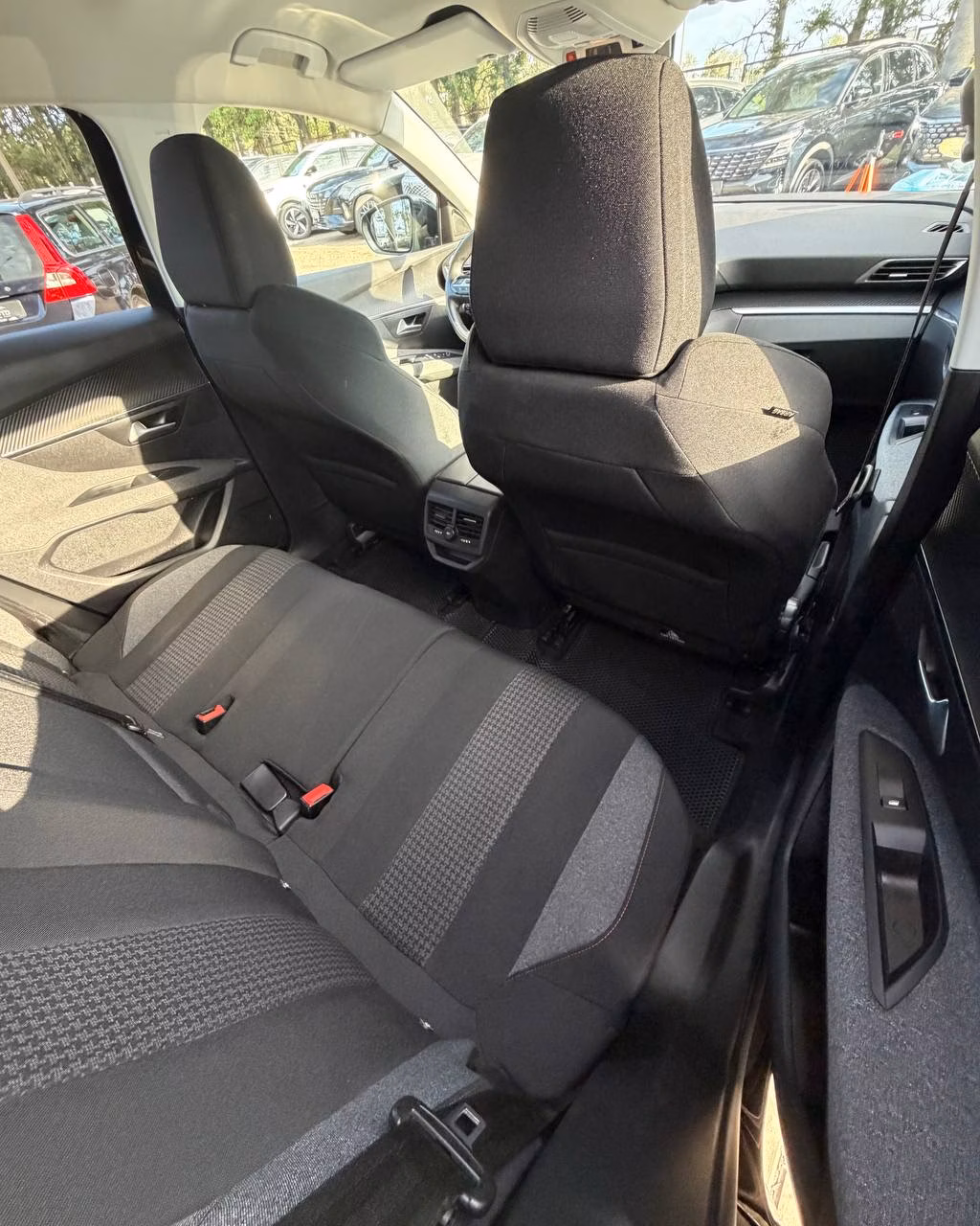 Peugeot 3008 фото 11