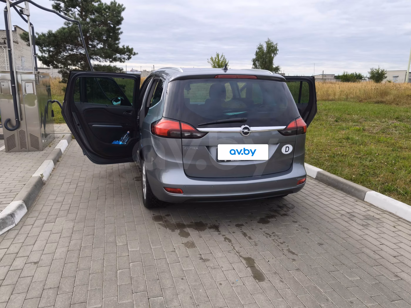 Opel Zafira фото 11