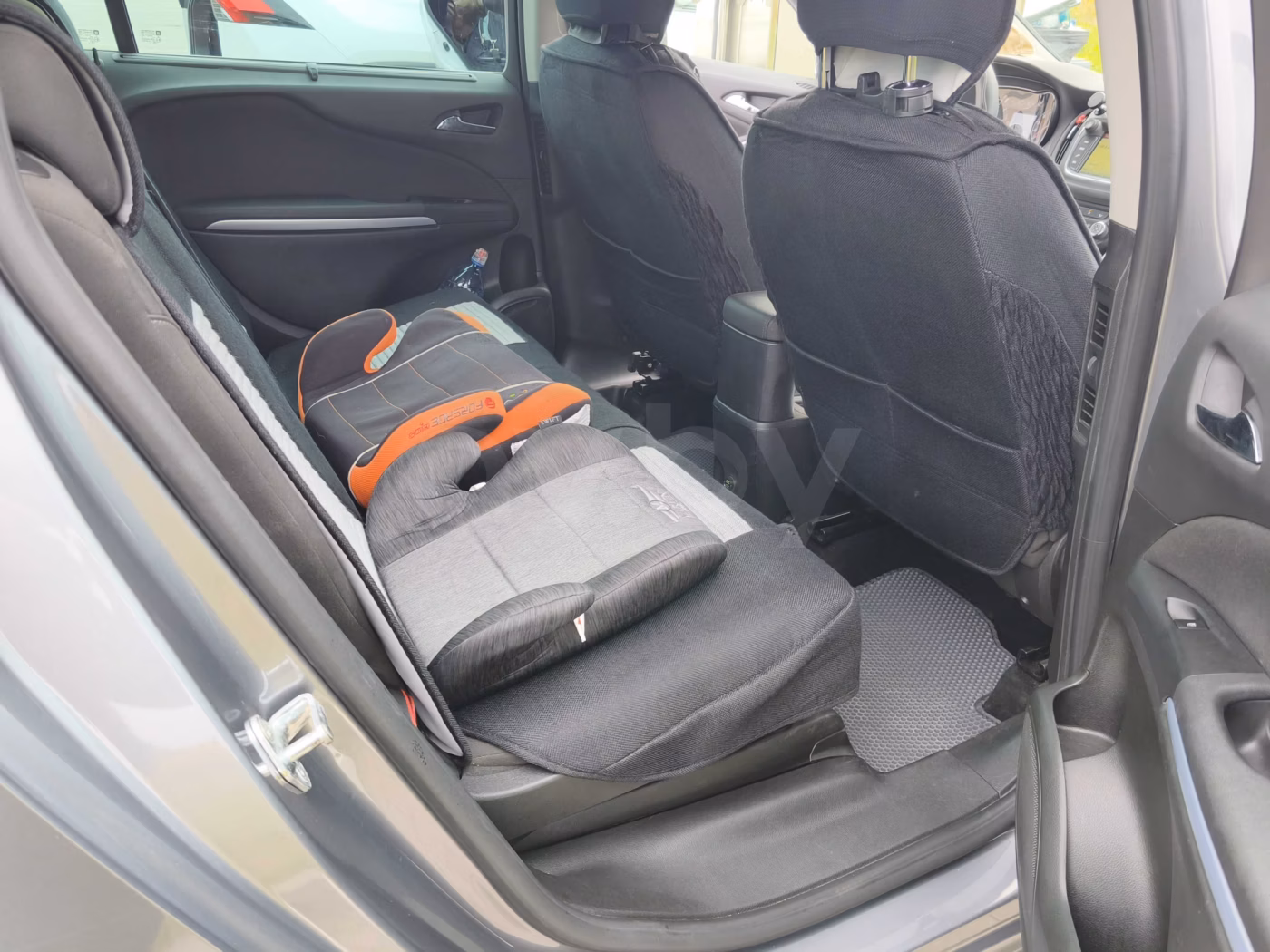 Opel Zafira фото 4