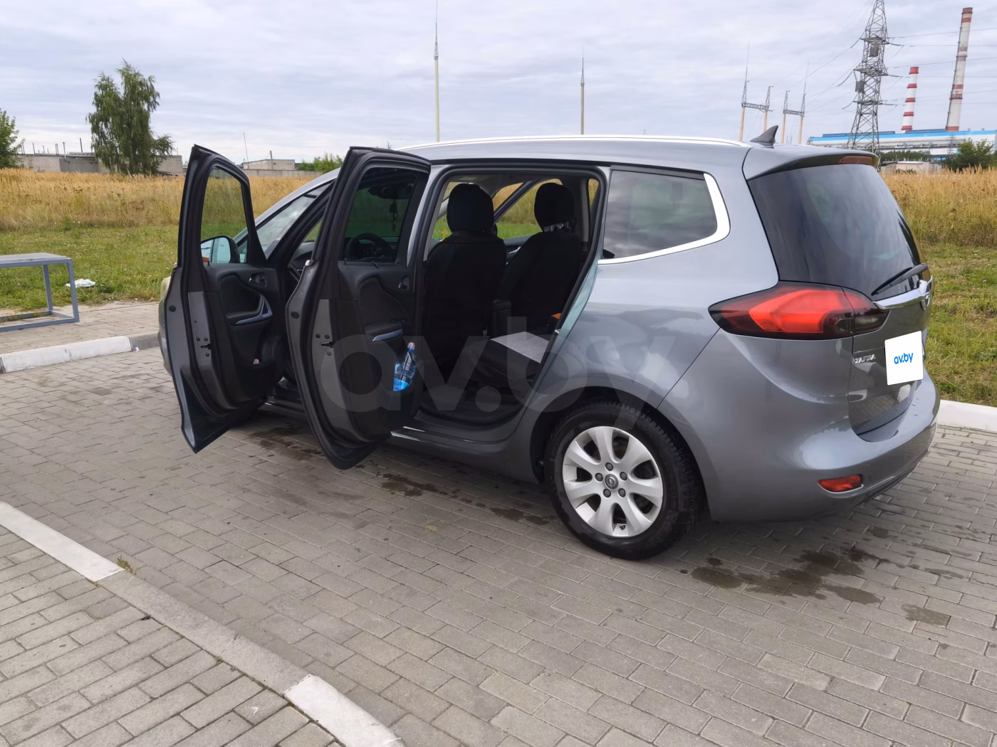 Opel Zafira фото 10