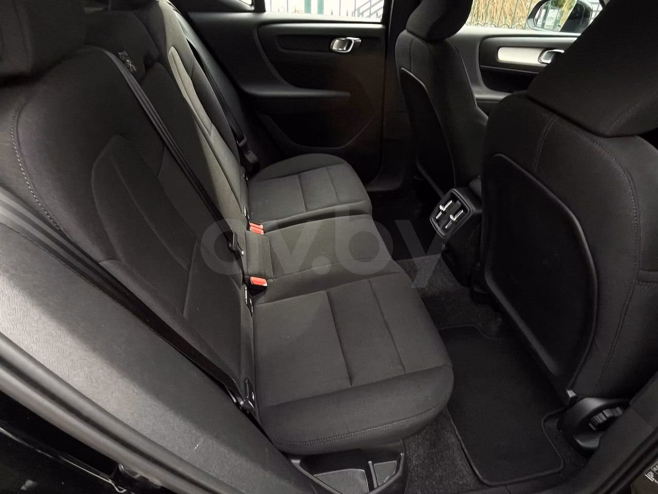 Volvo XC40 фото 6