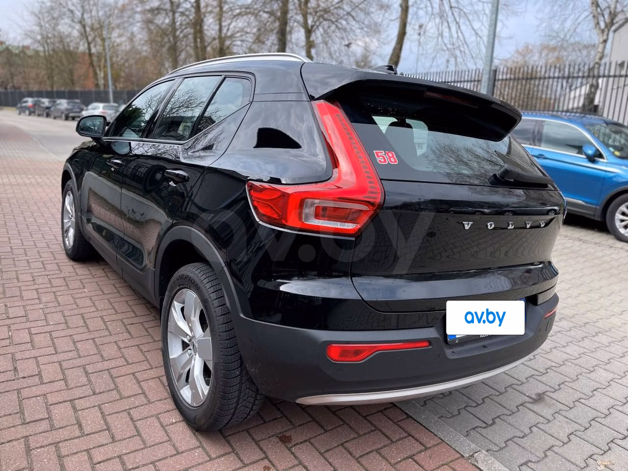 Volvo XC40 фото 7