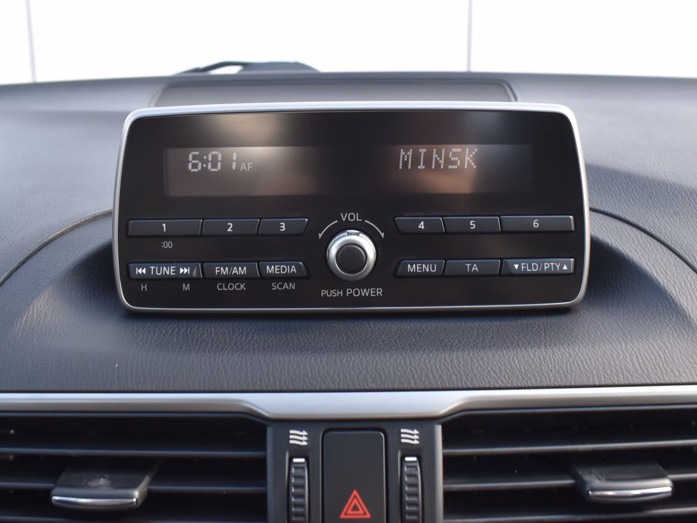 Mazda 3 фото 18