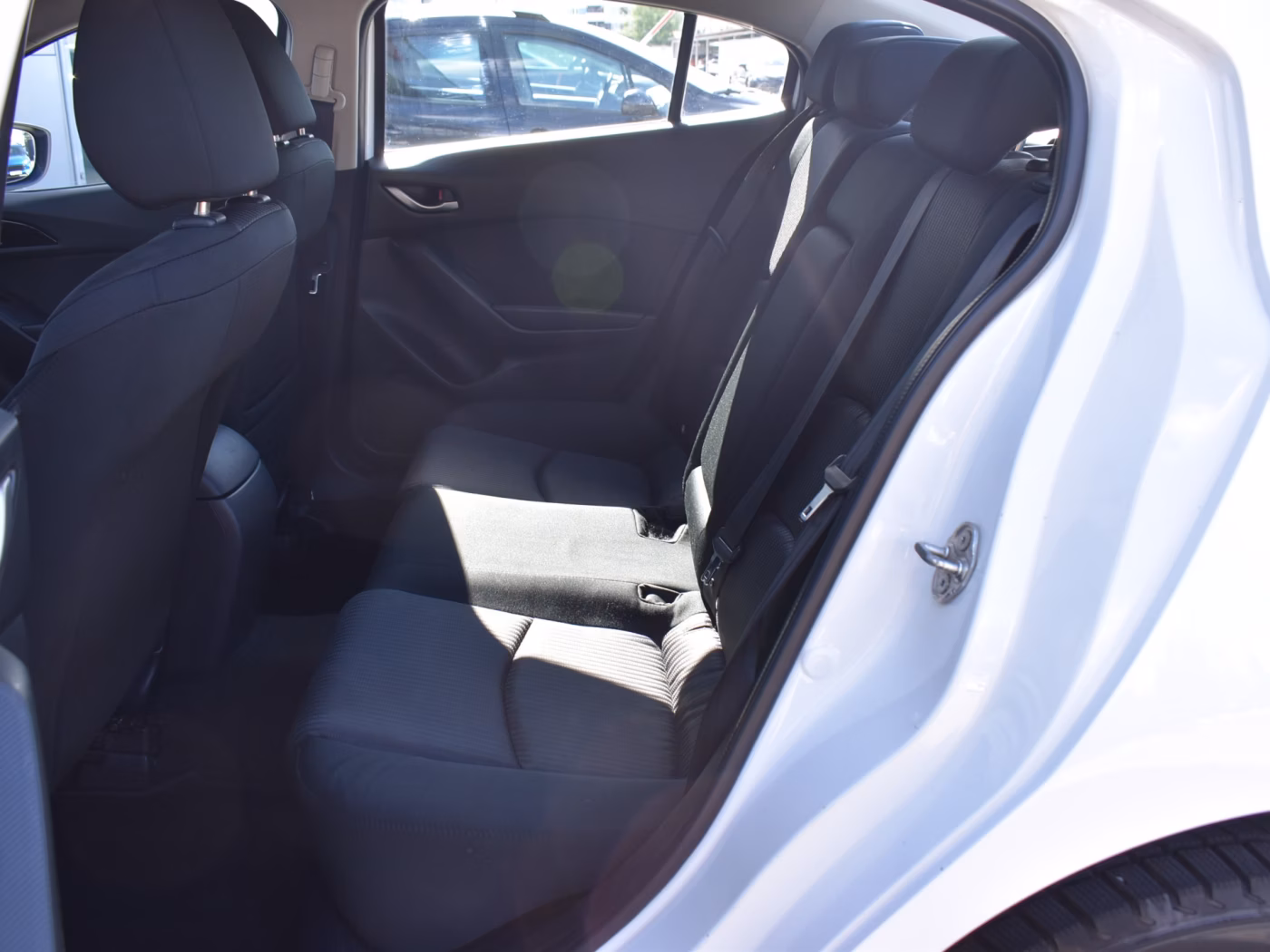 Mazda 3 фото 10