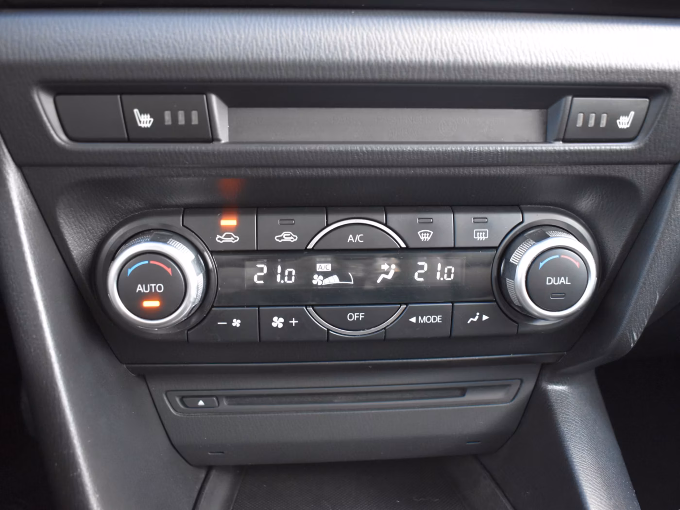 Mazda 3 фото 19