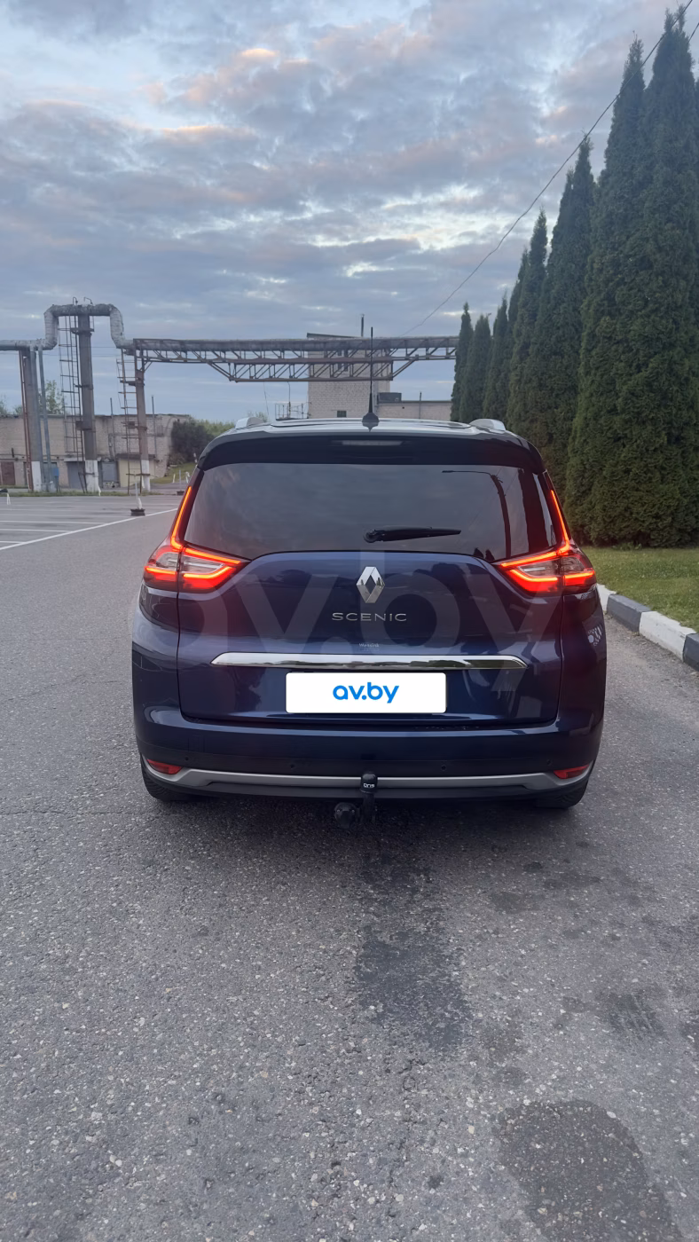 Renault Grand Scenic фото 11