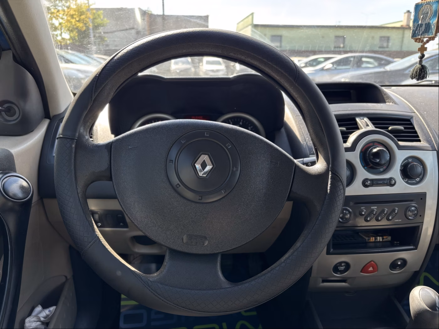 Renault Megane фото 11