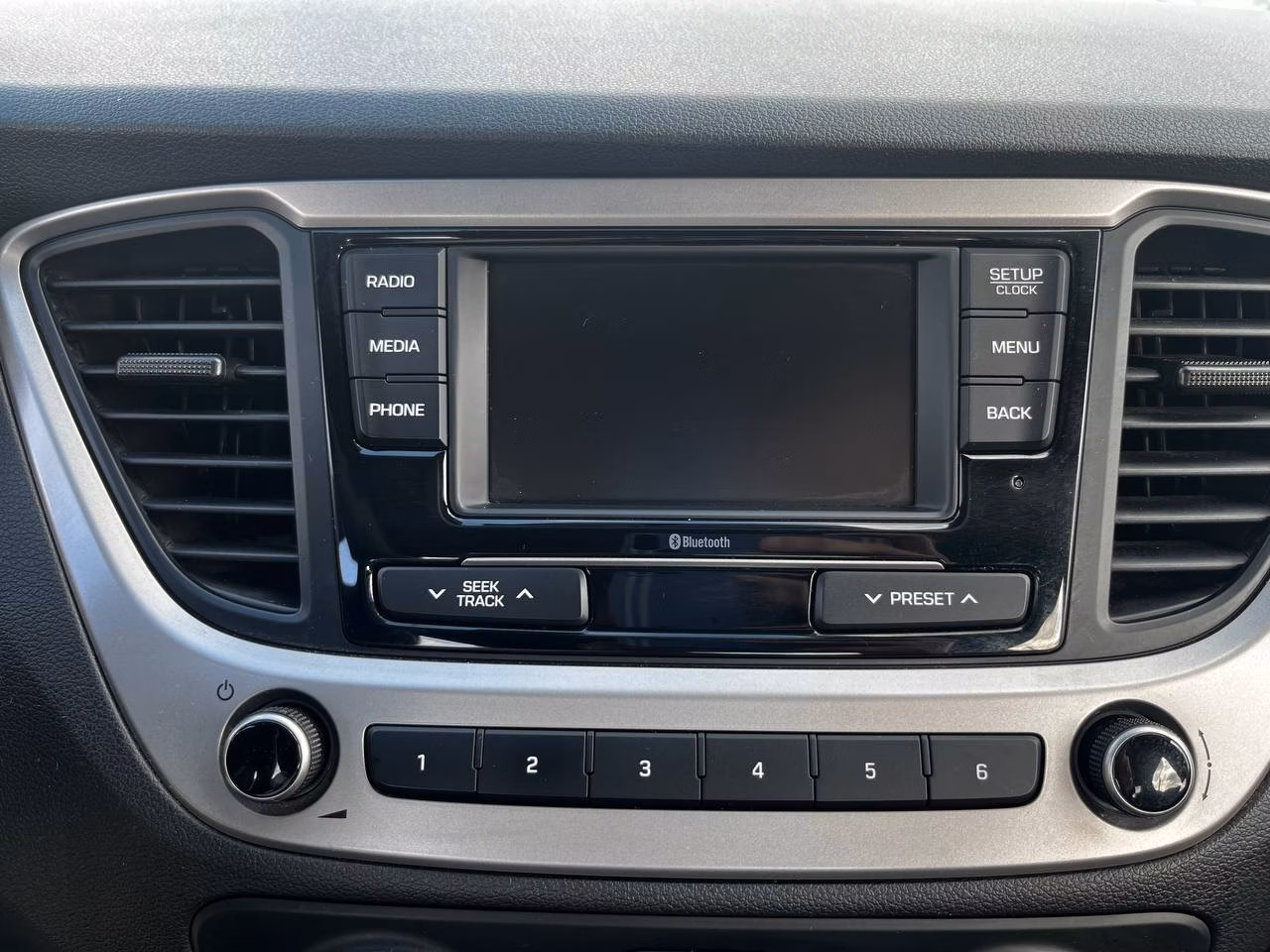 Hyundai Accent фото 19