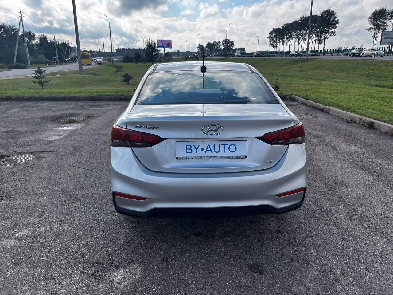 Hyundai Accent фото 4
