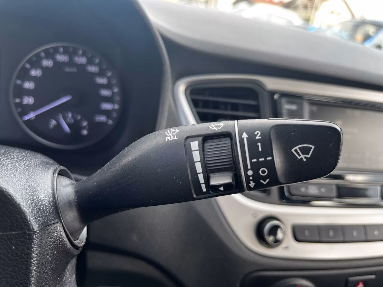 Hyundai Accent фото 18
