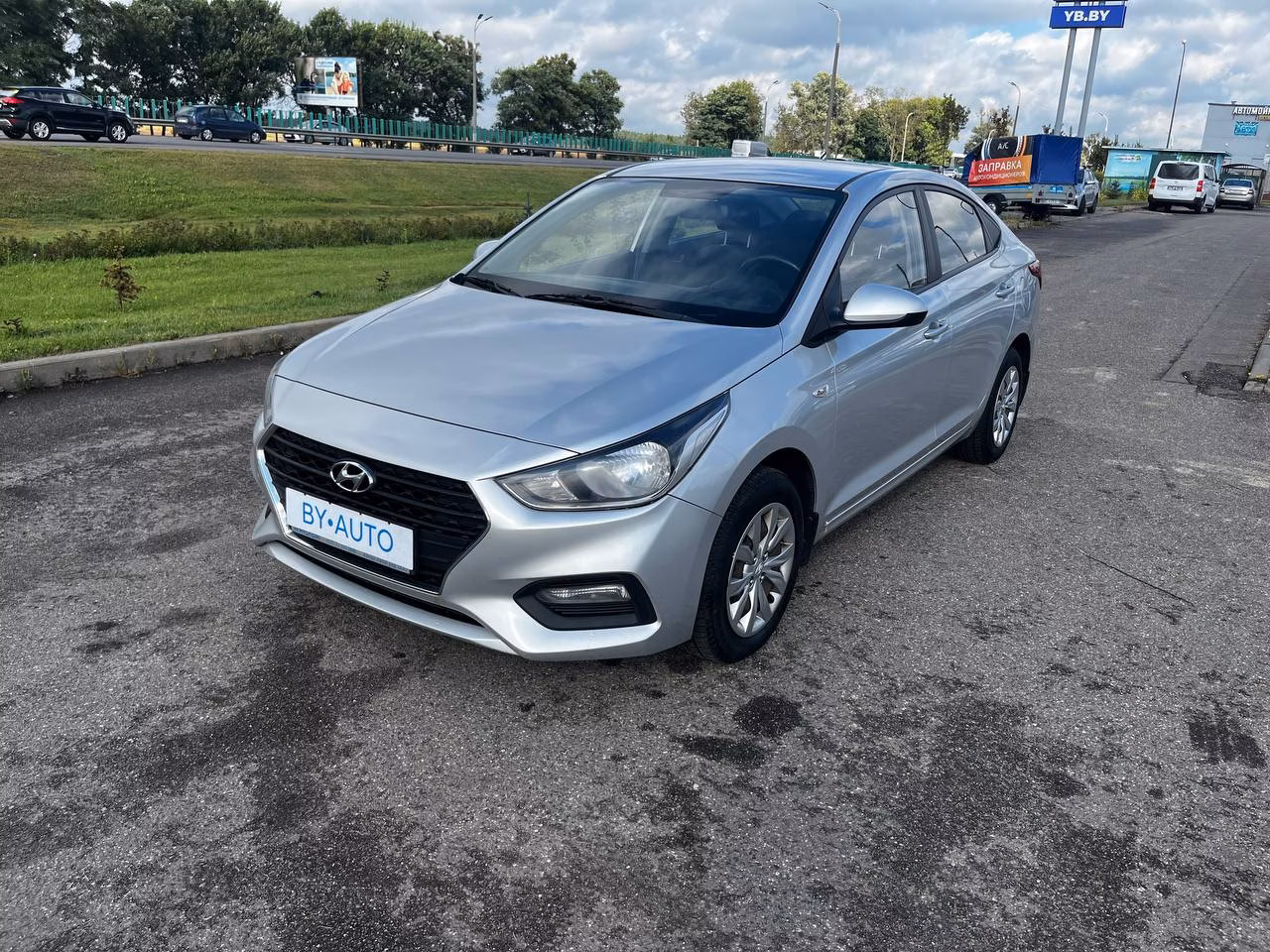 Hyundai Accent фото 7