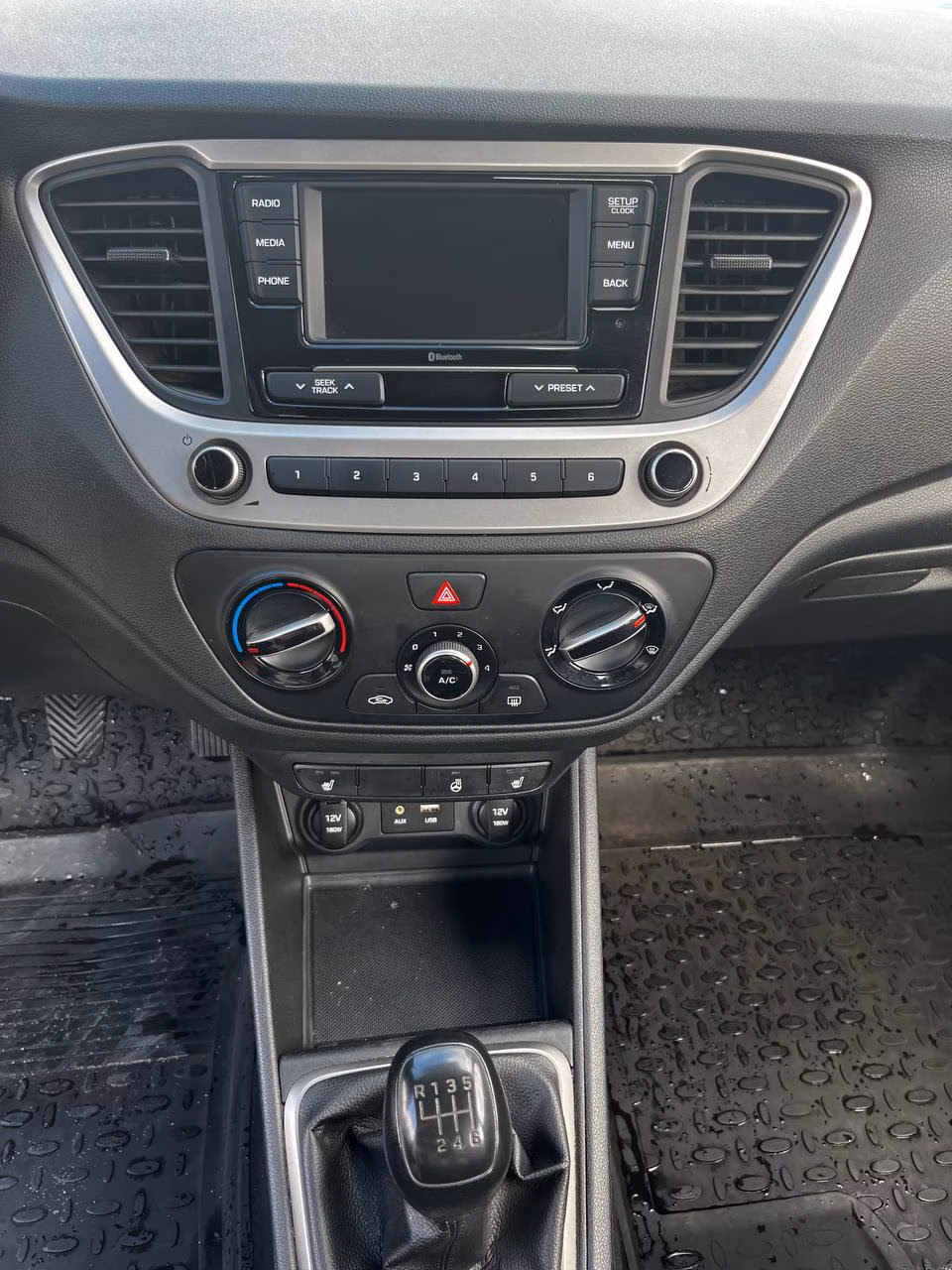 Hyundai Accent фото 13