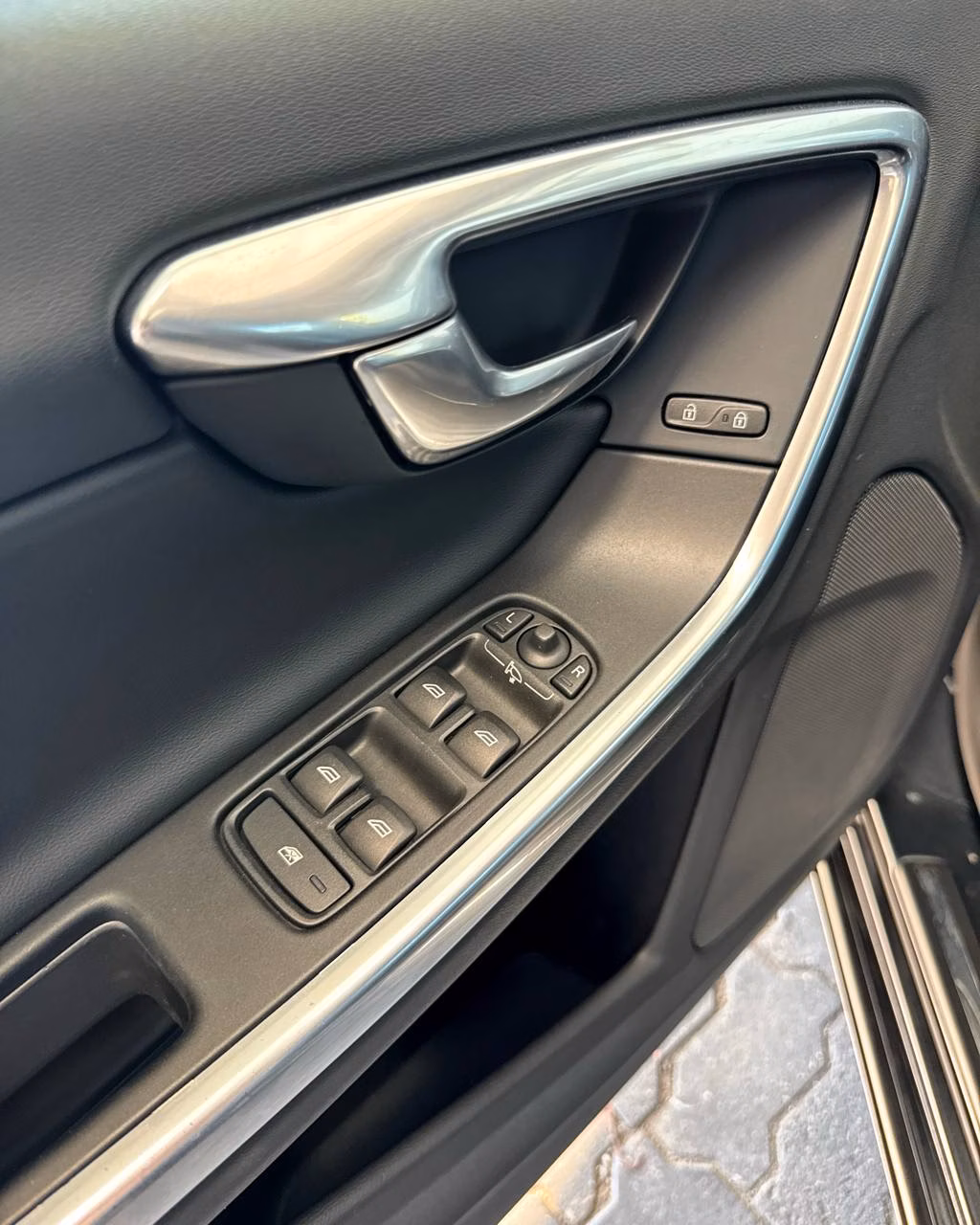 Volvo V60 фото 9