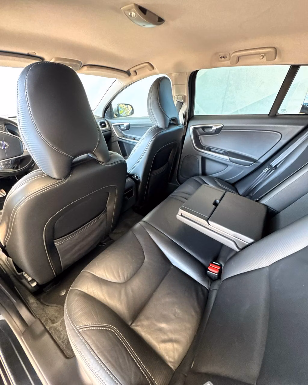 Volvo V60 фото 13