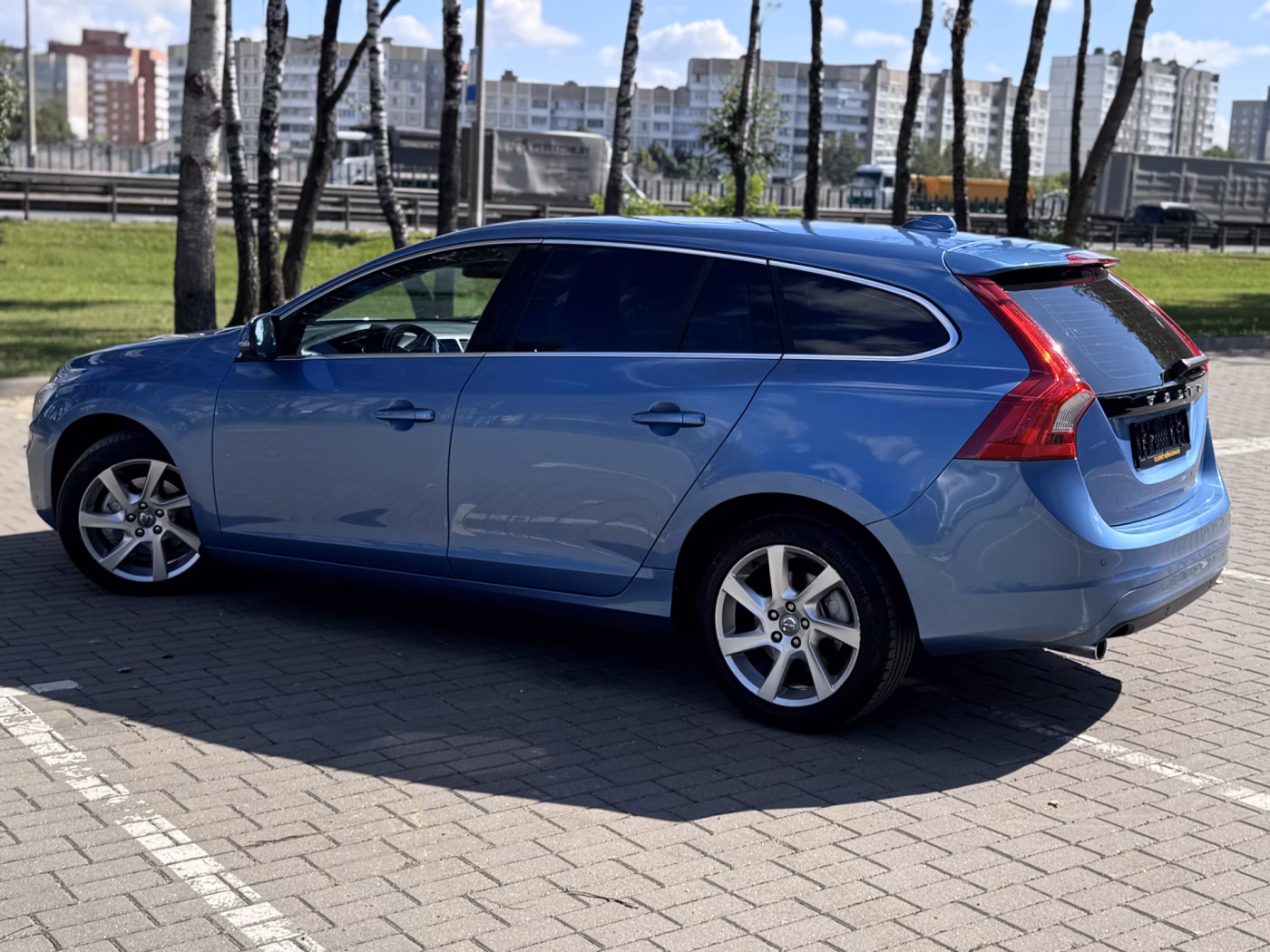 Volvo V60 фото 7