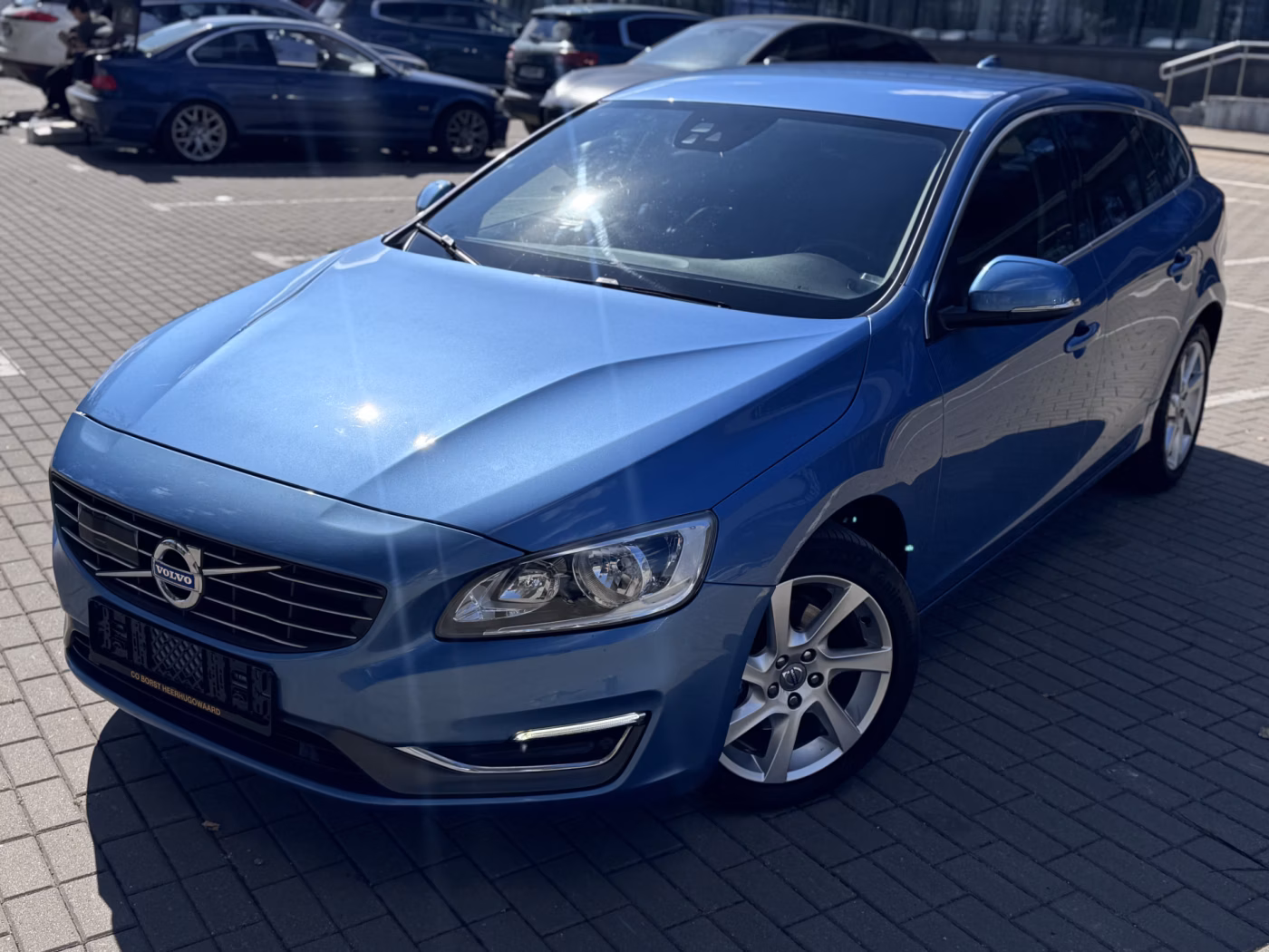 Volvo V60 фото 8