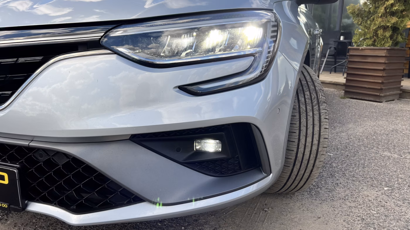 Renault Megane фото 8