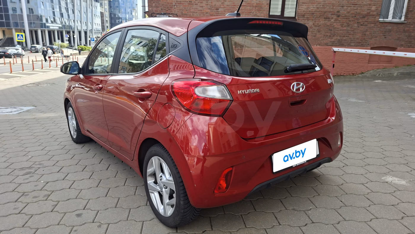 Hyundai i10 фото 9