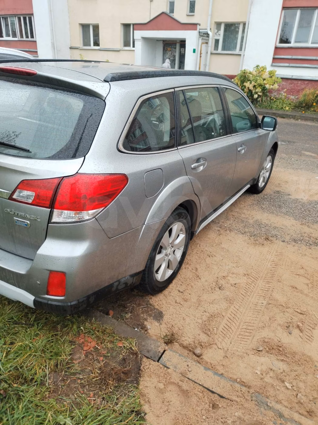Subaru Legacy фото 7