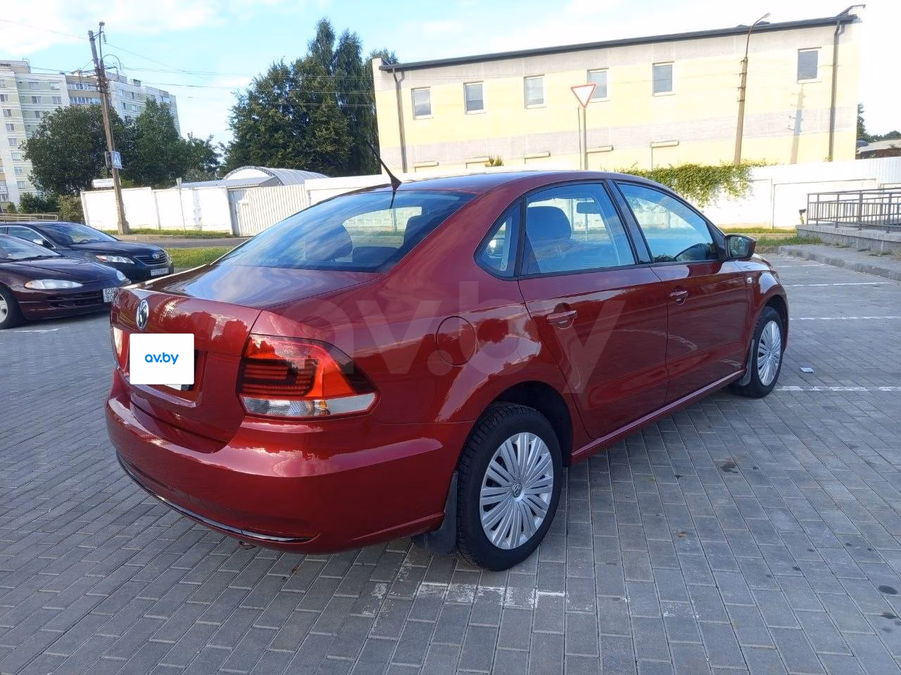 Volkswagen Polo Sedan фото 3