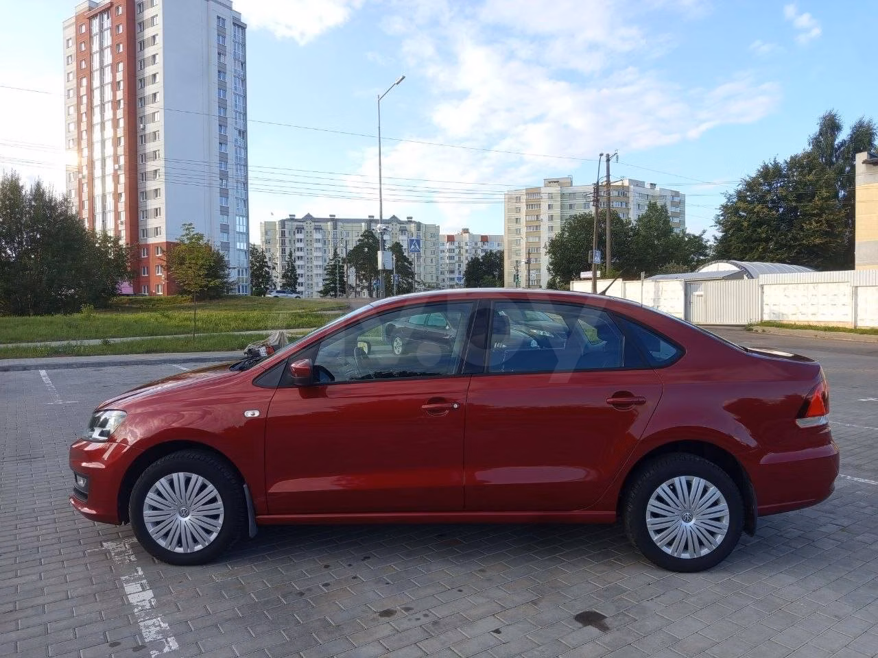 Volkswagen Polo Sedan фото 5