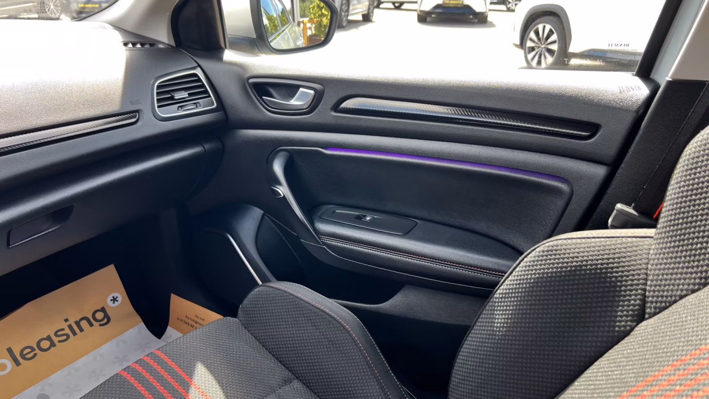 Renault Megane фото 16