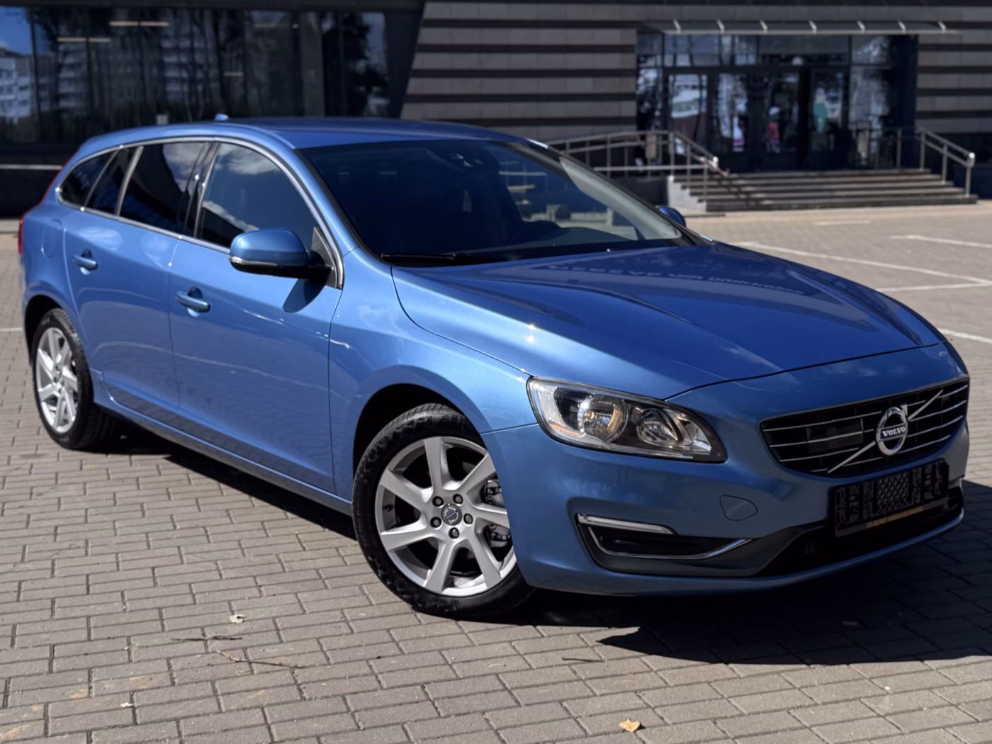 Volvo V60 фото 28