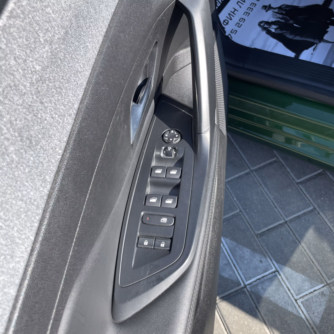 Peugeot 308 фото 10