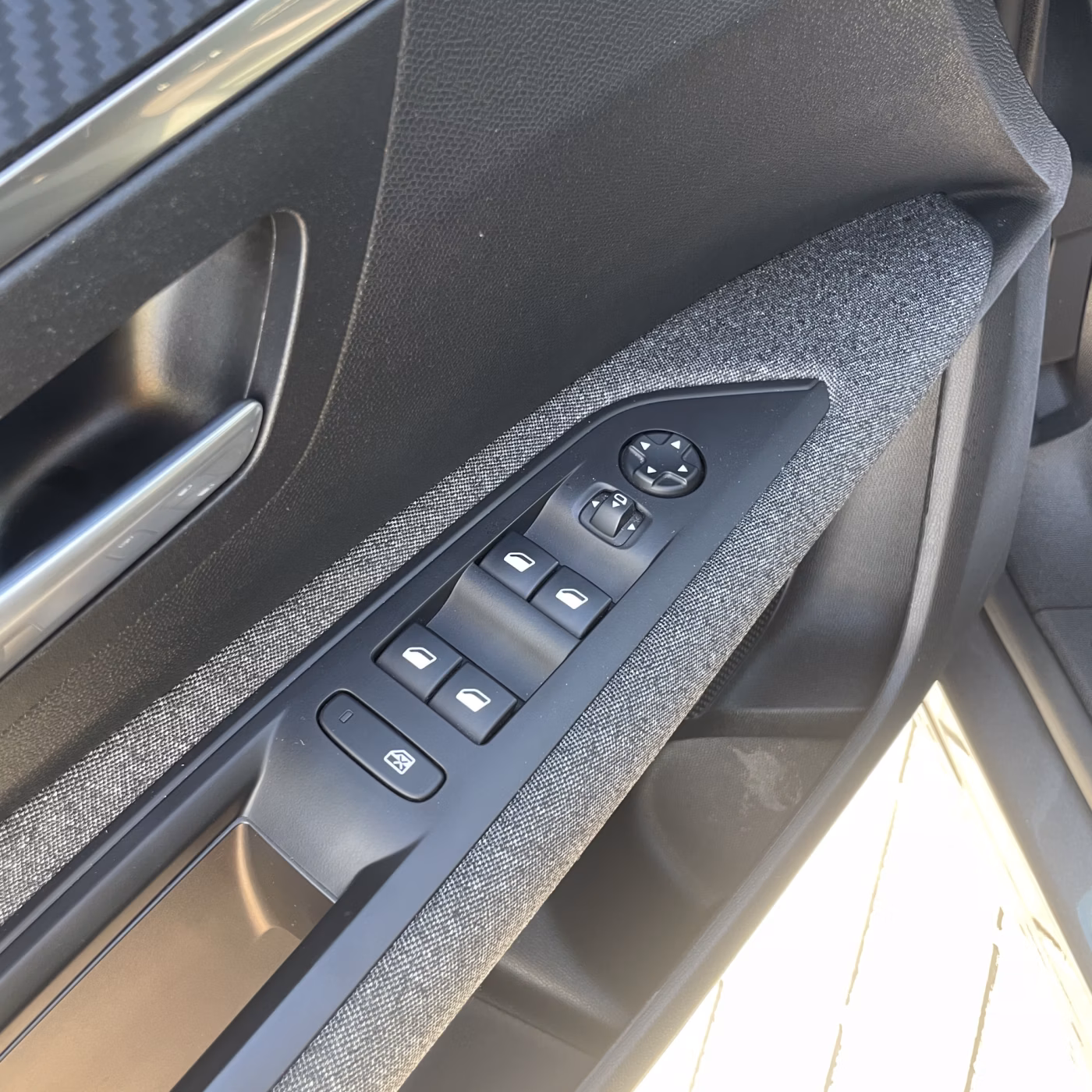 Peugeot 3008 фото 11
