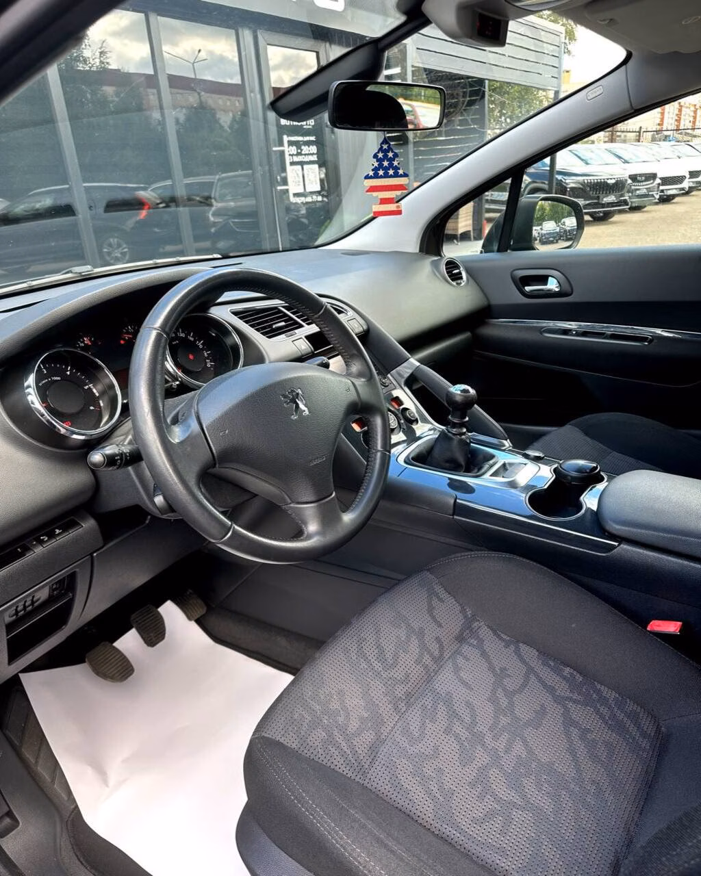 Peugeot 3008 фото 8