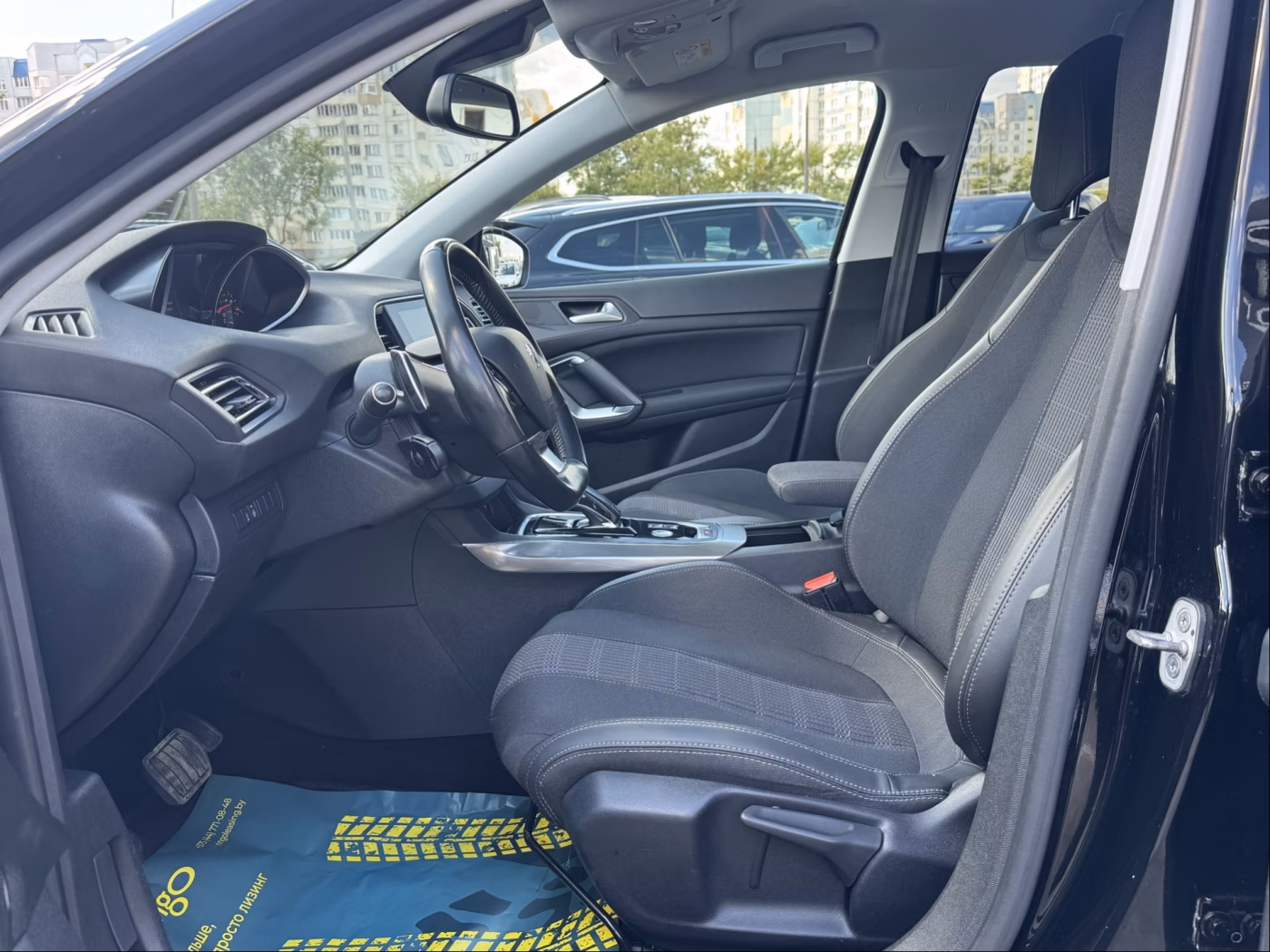 Peugeot 308 фото 10