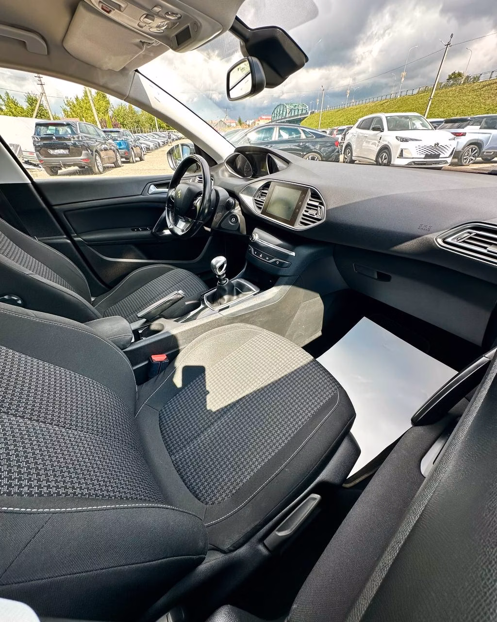 Peugeot 308 фото 11
