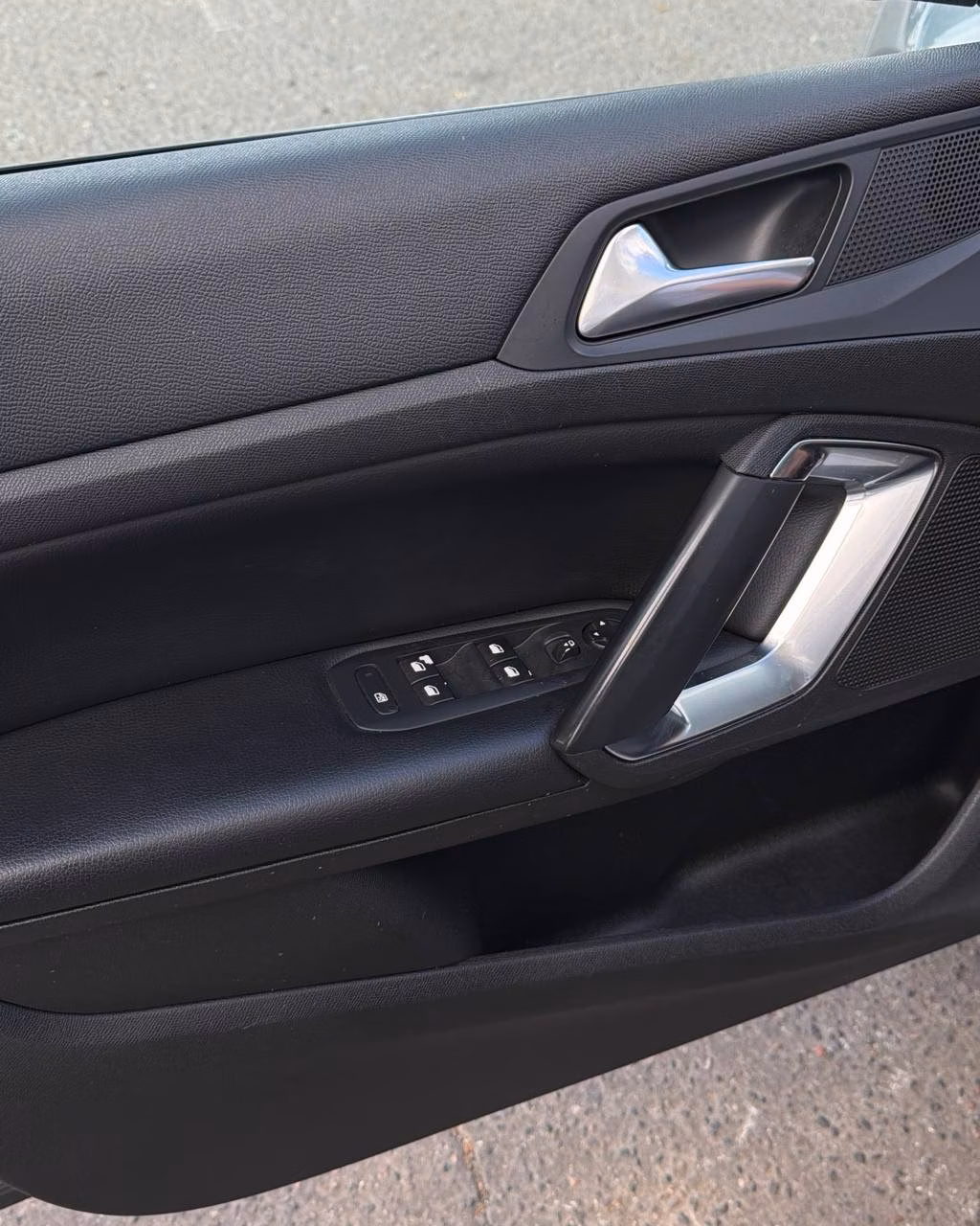 Peugeot 308 фото 9