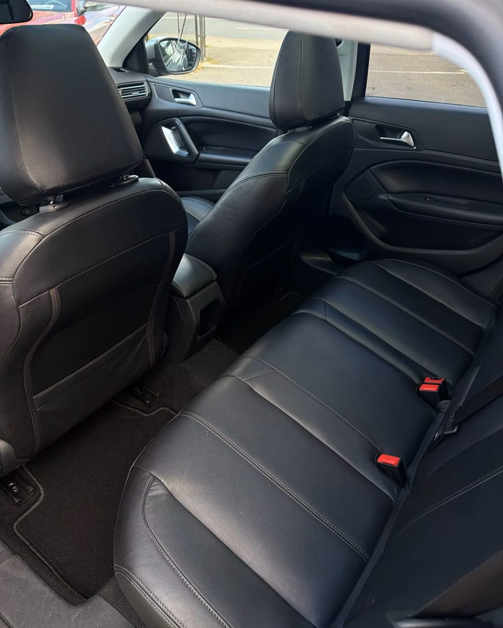 Peugeot 308 фото 11