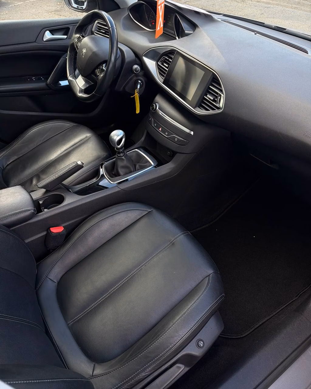 Peugeot 308 фото 13
